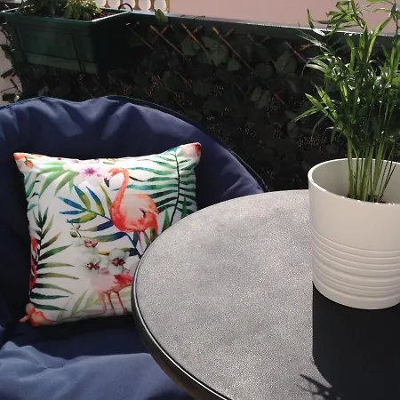 Nocleg ze śniadaniem Bedrooms Ap Garden