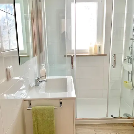 Bed and breakfast Bedrooms Ap Garden